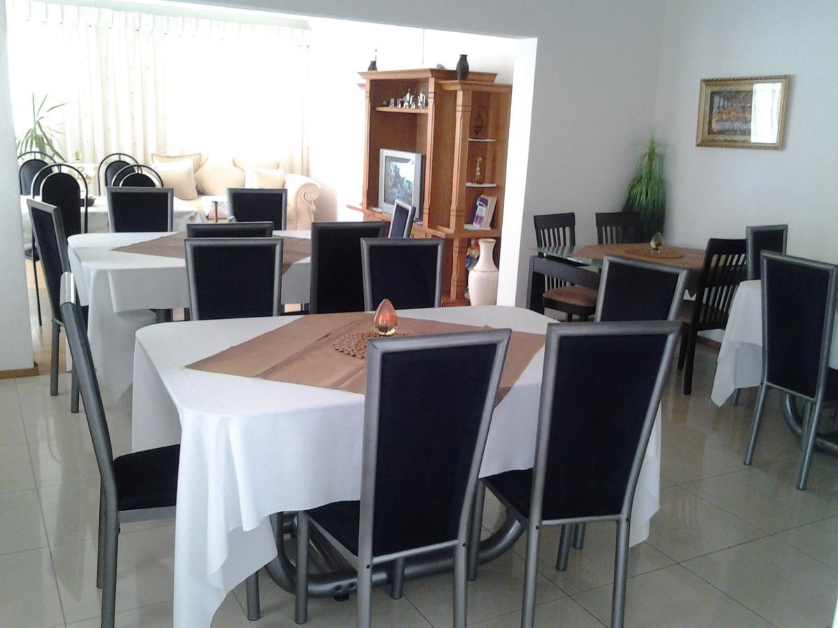 Moshitametsi Guesthouse เคมป์ตัน พาร์ค ภายนอก รูปภาพ